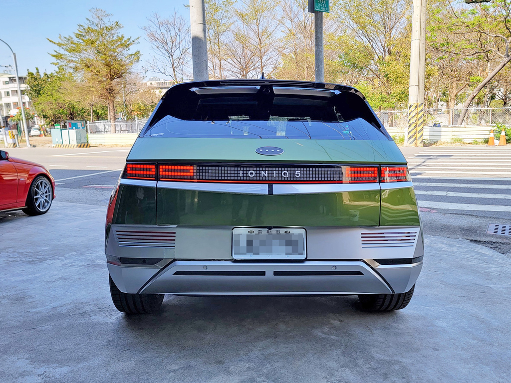 奧圖菲汽車包膜,台南汽車包膜,台南改色膜推薦,全車改色包膜,曼巴綠30.jpg